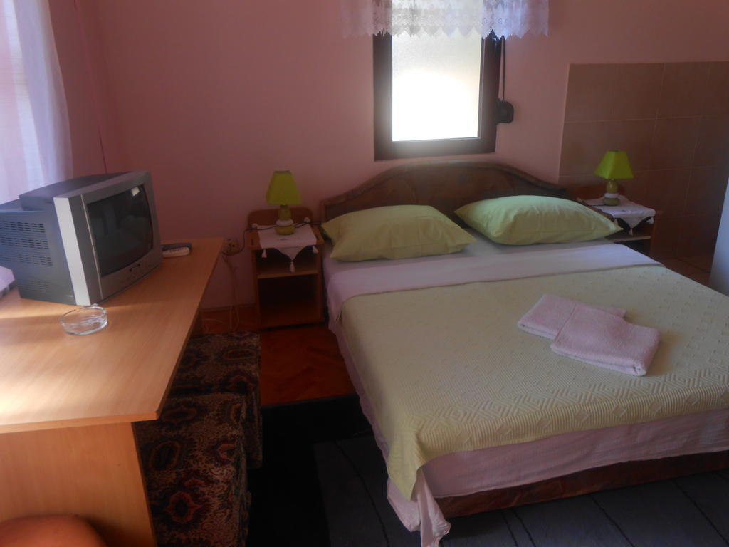 Apartments & Hostel Zdrava Hrana Mostar Pokoj fotografie